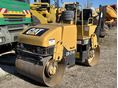 CATERPILLAR CB-214E vas-vas úthenger