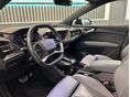AUDI Q4 2022/6 - 9