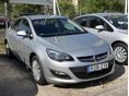 OPEL ASTRA J Sedan 1.4 T Enjoy Magyar. Szervizkönyv. Ülés és kormányfűtés. Téli-nyári gumik