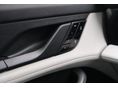 PORSCHE TAYCAN 2020/8 - 16