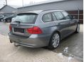 BMW 330 2012/3 - 4