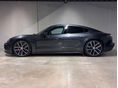 PORSCHE TAYCAN 2024/7 - 8