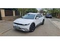 HYUNDAI IONIQ 5 58kWh Premium TELJES BŐR.4xÜLÉSF+HŰTÉS+KORMÁNYF.360 KAMERA.HEAD-UP.BOSE HIFI.SÁV-TÁVTARTÓ.BI-L