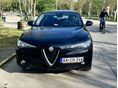 ALFA ROMEO STELVIO 2018/10 - 3