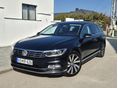 VOLKSWAGEN PASSAT VIII Variant 2.0 TDI BMT SCR Highline DSG R-LINE PANORÁMATETŐ LED2 DCC ACC NAGYSZERVIZ
