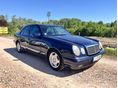MERCEDES-BENZ E 300 TD Avantgarde (Automata) Gyárilag Amg Styling 1 Optika! 100%-ban rozsdamentes eredeti állapot!