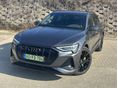 AUDI E-TRON 55 S line quattro (Automata) Garanciális/Napfénytető/Alcantara/Vonóhorog/Hangulatvilágítás/Tavolság-Sávtartót