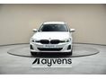 BMW 320 2023/4 - 5
