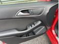 MERCEDES-BENZ B 180 2012/6 - 14