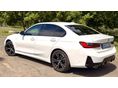 BMW 318 2023/10 - 2