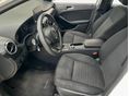 MERCEDES-BENZ B 180 2016/7 - 10