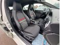 MERCEDES-BENZ A 180 2014/10 - 10