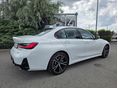 BMW 330 2024/12 - 6