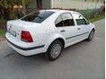 VOLKSWAGEN BORA 2002/2 - 3