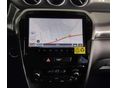 GYÁRI NAVIGÁCIÓ + ADAPTÍV TEMPOMAT + SÁVTARTÓ
