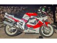 SUZUKI GSX-R 750 
