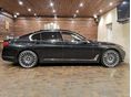 BMW 750 2017/10 - 5