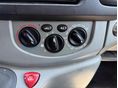 RENAULT TRAFIC 2003/7 - 11