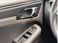 PORSCHE MACAN 2018/6 - 19