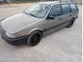 VOLKSWAGEN PASSAT III Variant 1.8 CL