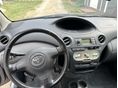 TOYOTA YARIS 2003/11 - 6