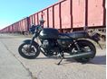 MOTO GUZZI V7 