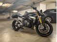 TRIUMPH SPEED TRIPLE 1200 RS 