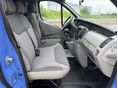 RENAULT TRAFIC 2008/3 - 6