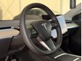 TESLA MODEL 3 2021/2 - 14