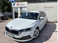 SKODA OCTAVIA Combi 2.0 TDI SCR Style DSG / Áfás. Mo-i első tulajdonostól. végig szervizelt. vezérlés csere megtörtént