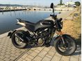 HUSQVARNA SVARTPILEN 125 2023 - 9