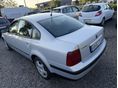 VOLKSWAGEN PASSAT V 1999/8 - 9