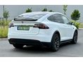 TESLA MODEL X 2020/1 - 9