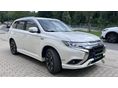 MITSUBISHI OUTLANDER 2.0 PHEV Instyle Navi 4WD CVT
