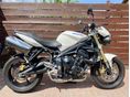 TRIUMPH STREET TRIPLE 675 