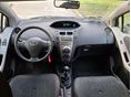 TOYOTA YARIS 2010/5 - 9