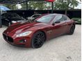 MASERATI GRANTURISMO (Automata) Ferrari blokkos-garázsban tartott-bordó fólia-bordó bőr