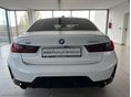 BMW 330 2024/10 - 2