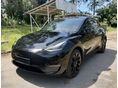 TESLA MODEL Y Long Range AWD (Automata) Berlini gyártás. megvásárolt FSD. vonóhorog