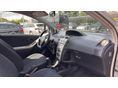 TOYOTA YARIS 2006/12 - 10