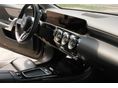 MERCEDES-BENZ A 180 2023/10 - 6