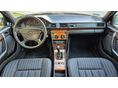 MERCEDES-BENZ E 200 1993/3 - 9