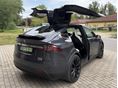TESLA MODEL X 2018/10 - 2