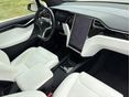 TESLA MODEL X 2018/10 - 6