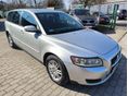 VOLVO V50 1.6 D Momentum Magyar autó. 198 000 km!! navi. dupla klíma. tempomat. 2 kulcs. műszaki:2027.11