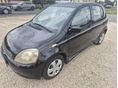 TOYOTA YARIS 2001/11 - 4