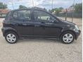TOYOTA YARIS 2001/11 - 7