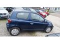 TOYOTA YARIS 2002/1 - 8