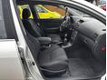 TOYOTA AVENSIS 2004/6 - 8