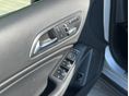 MERCEDES-BENZ GLA 250 2018/5 - 8